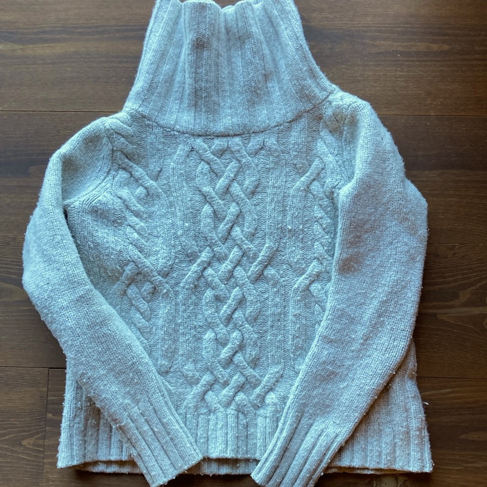 Wool knit sweater